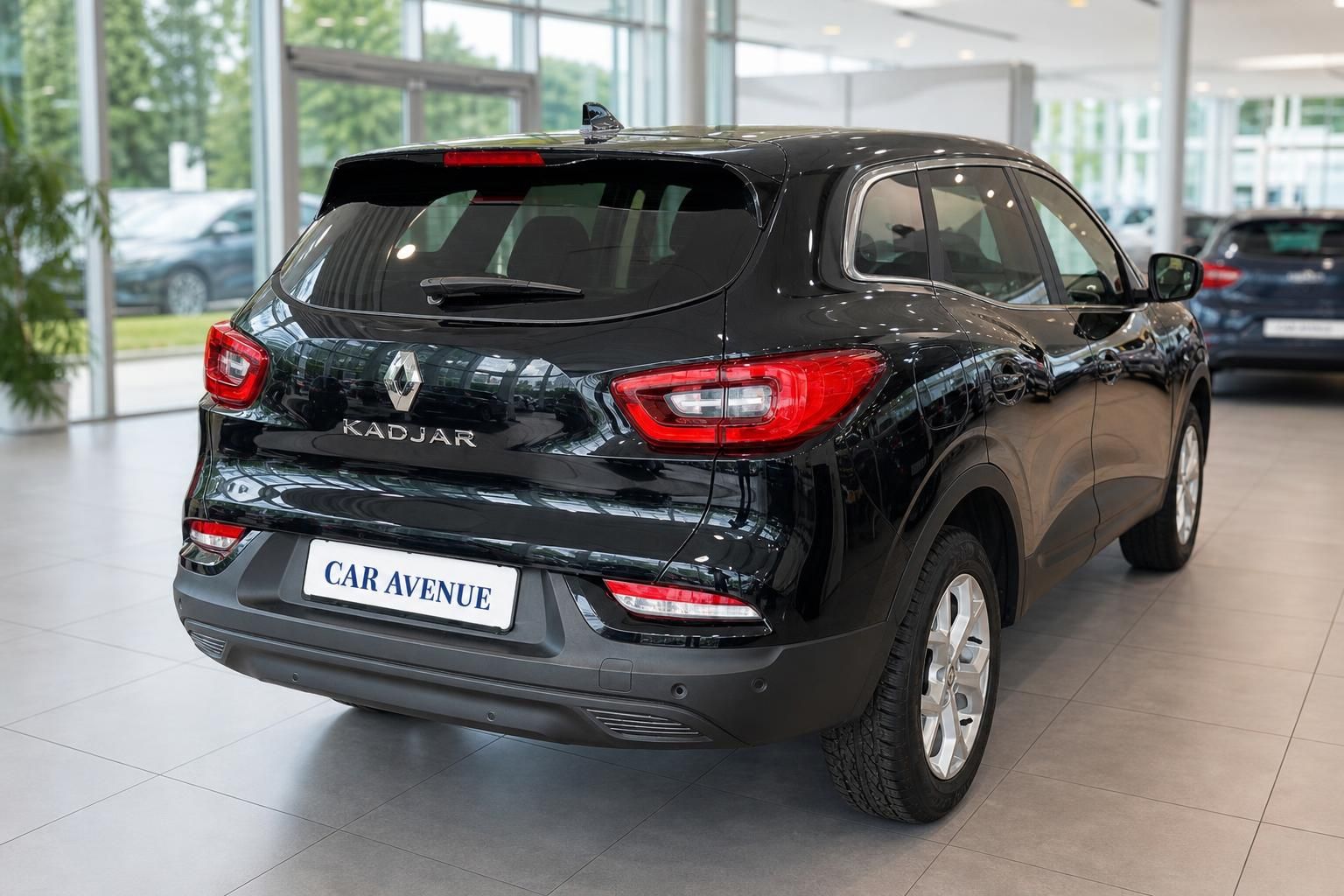 Renault Kadjar schwarz, Heckansicht mit Kennzeichenhalter Car Avenue