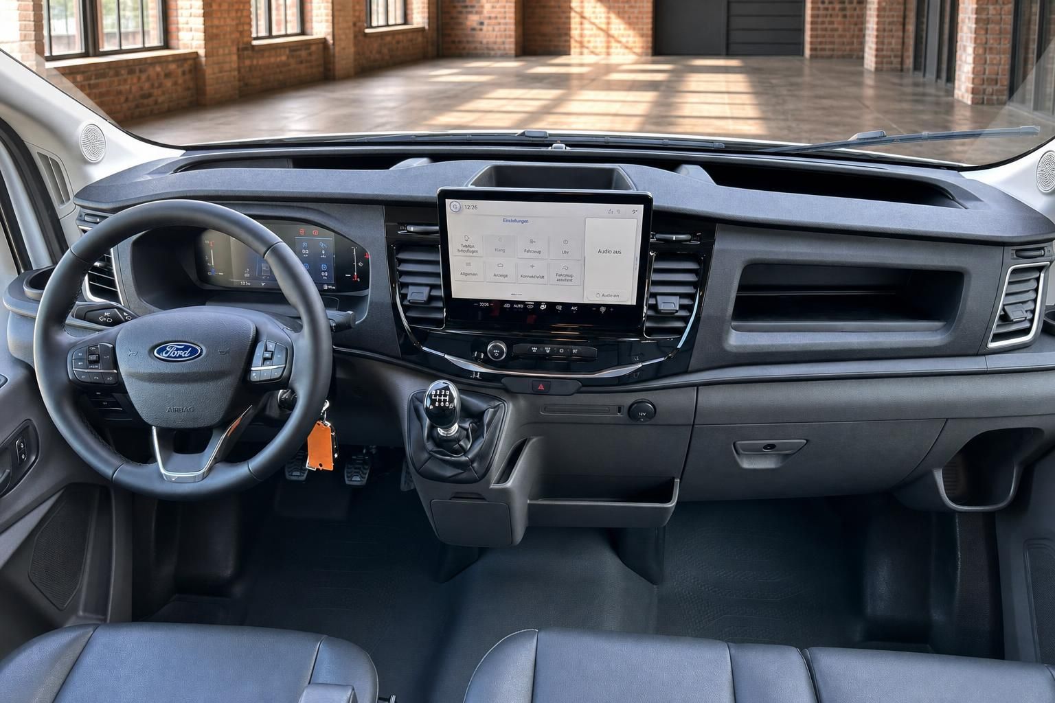 Ford Transit Armaturenbrett mit Lenkrad und Schaltung Ansicht