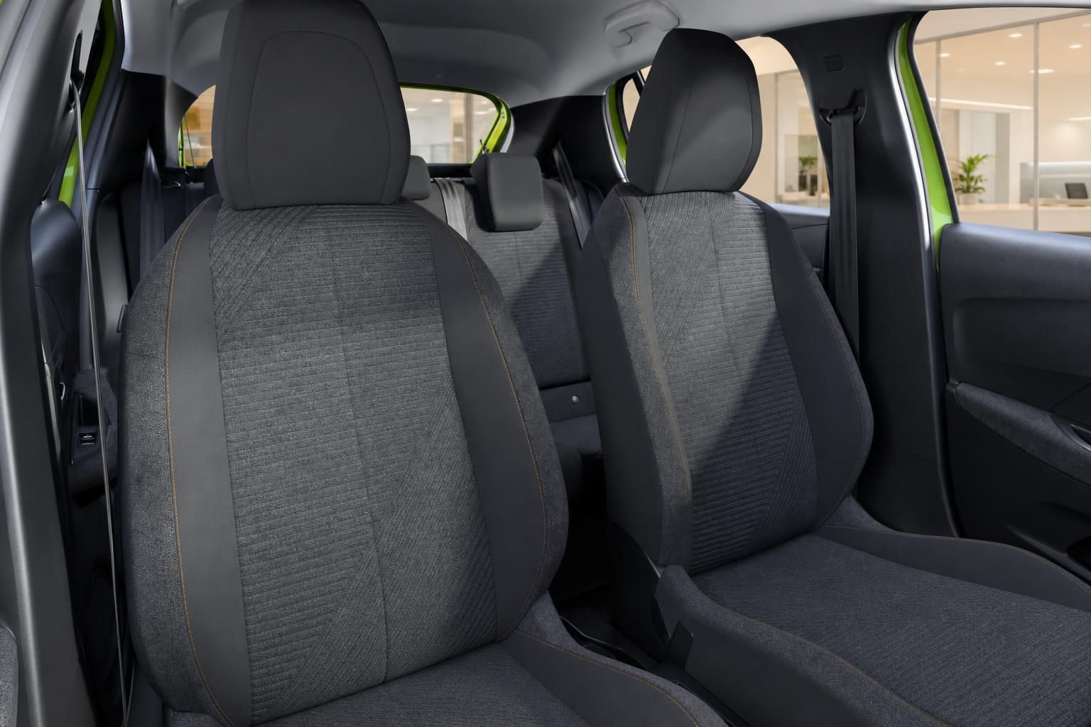 Peugeot 208 Innenraum mit Vordersitzen in Stoff-Optik