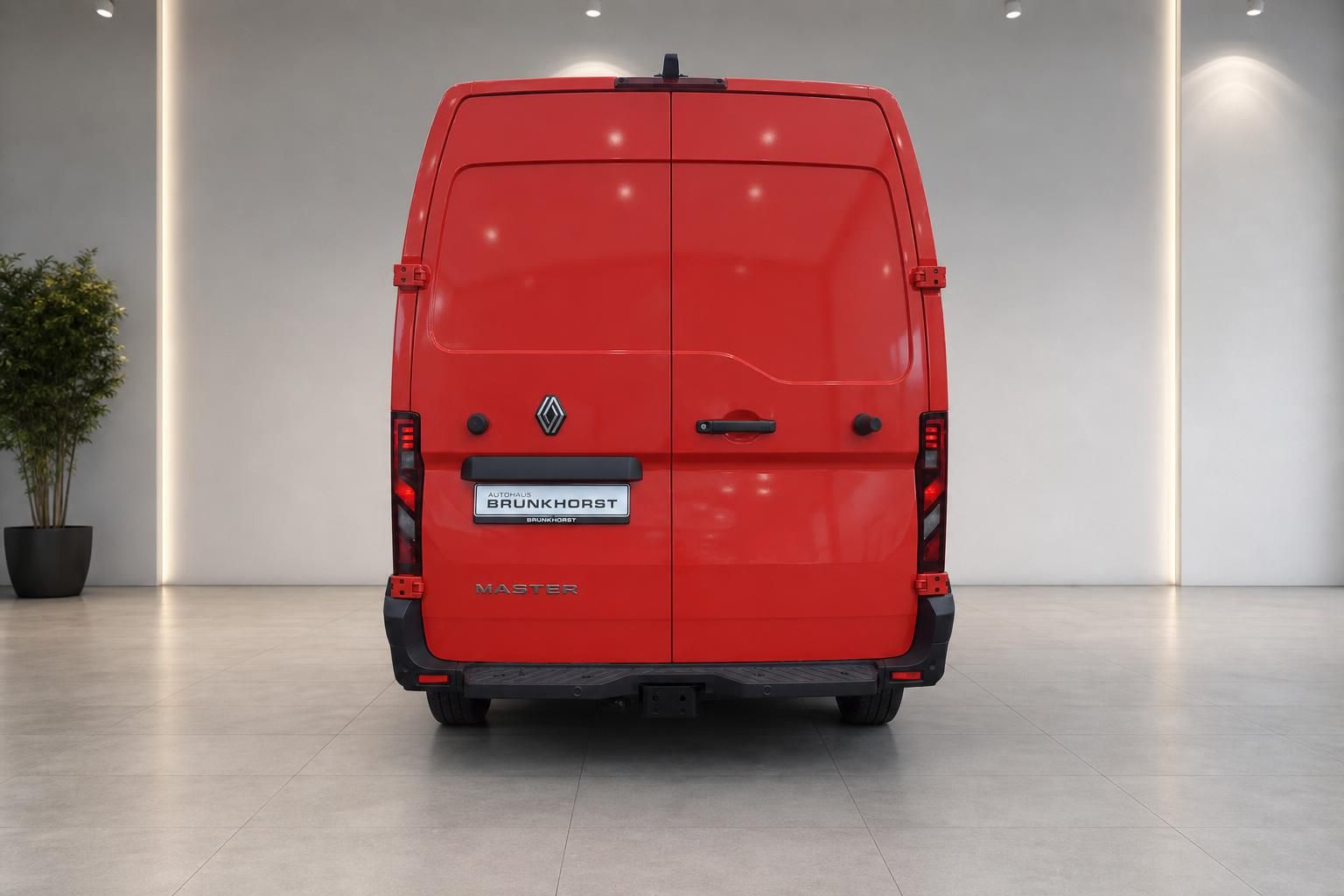 Renault Master roter Kastenwagen Heckansicht mit Doppeltueren im Studio