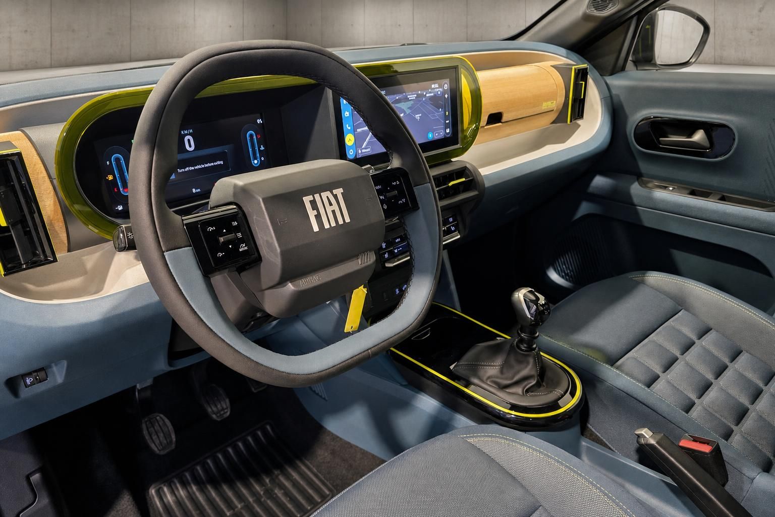 Fiat Panda Cockpit mit Lenkrad und Digitaltacho Innenraum