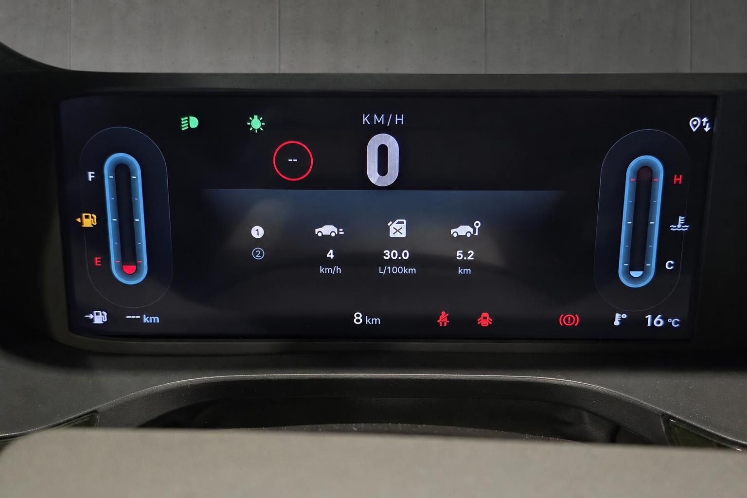 Digitales Kombiinstrument Fiat mit Tacho und Verbrauchsanzeige