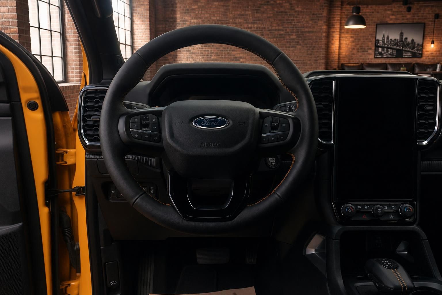 Ford Ranger Wildtrak Lenkrad Nahaufnahme mit Ford-Logo Airbag und Multifunktionstasten