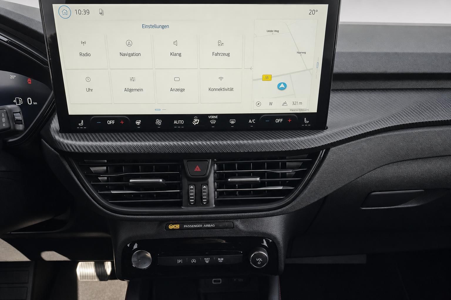 Ford Kuga Mittelkonsole mit Touchscreen und Klimabedienung
