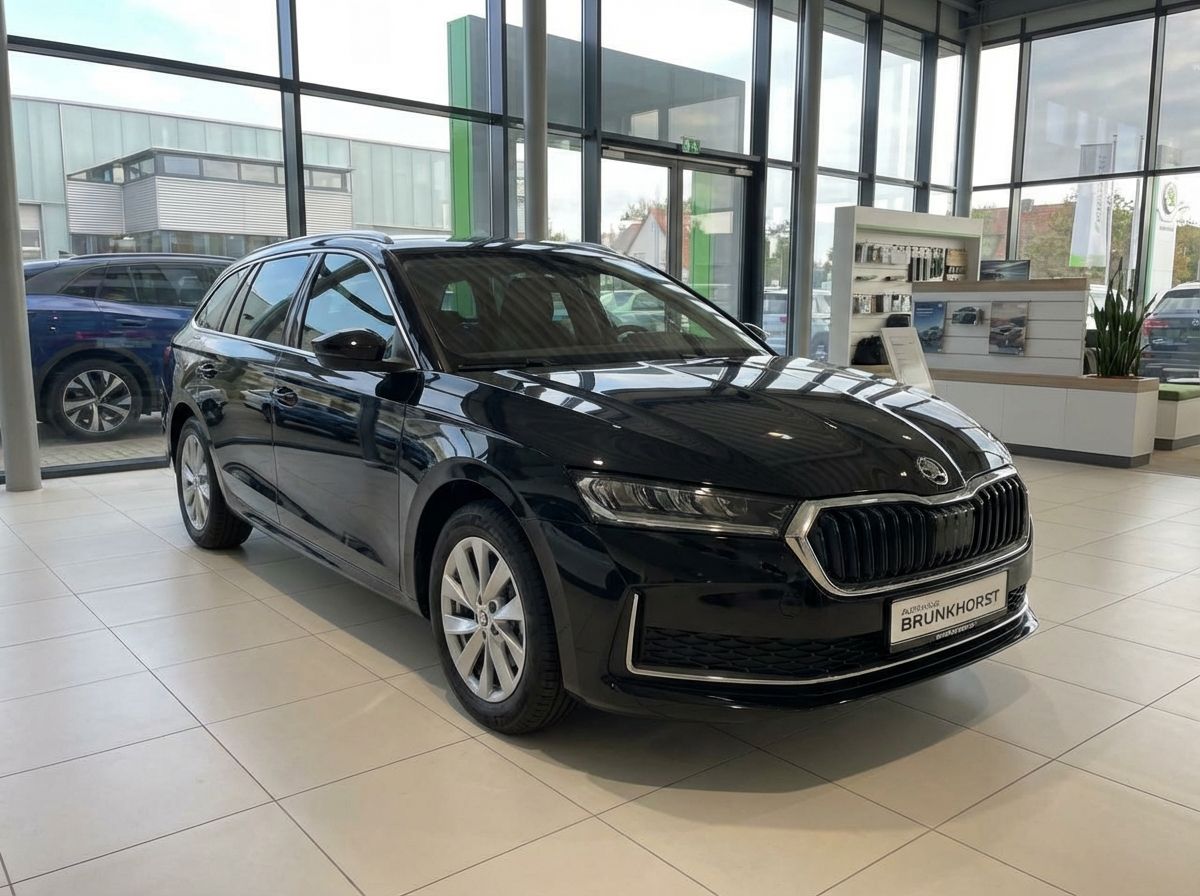 Schwarzer Škoda Octavia Combi Neuwagen im Autohaus Brunkhorst Showroom