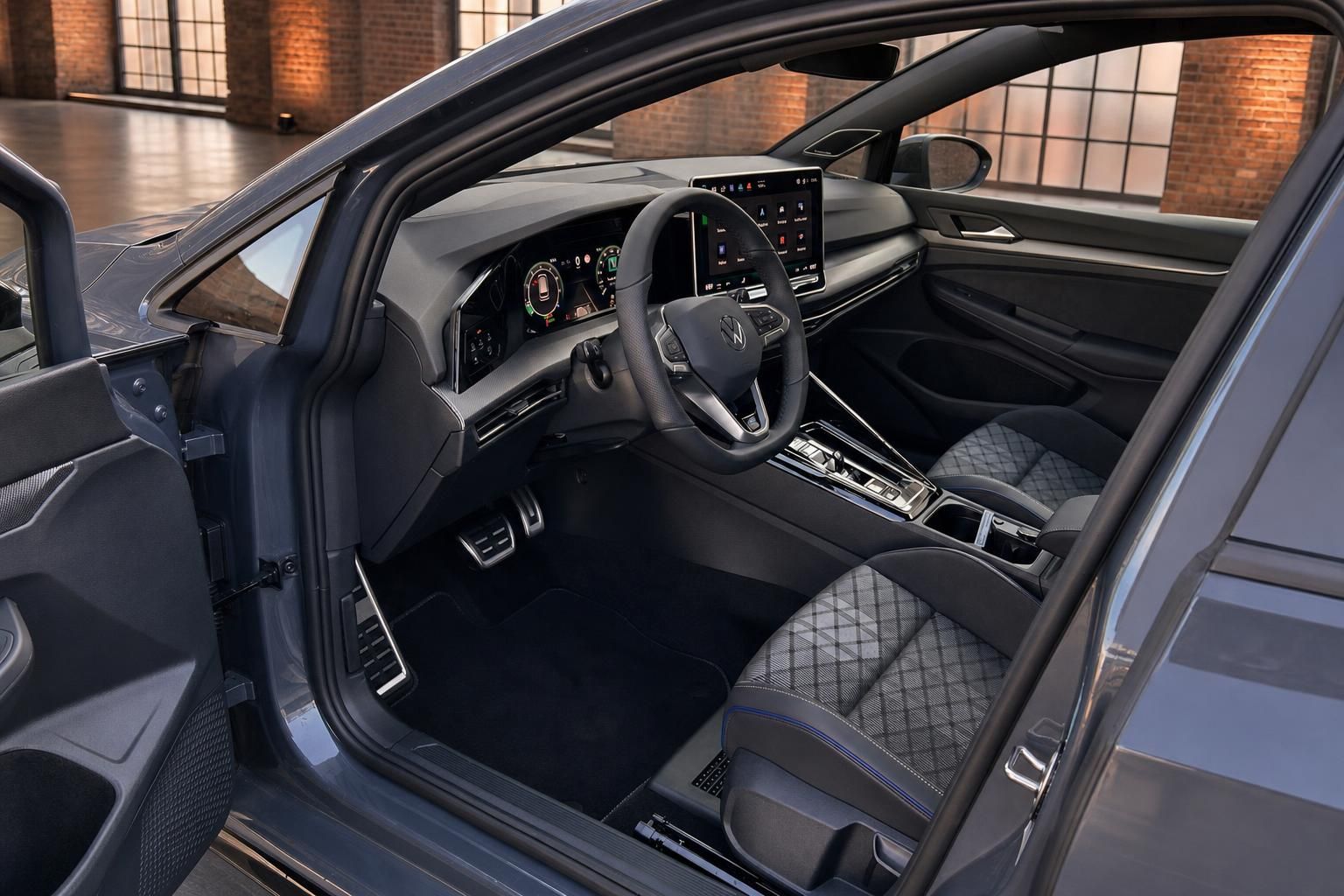 VW Innenraum Cockpit mit Lenkrad und Digitaltacho