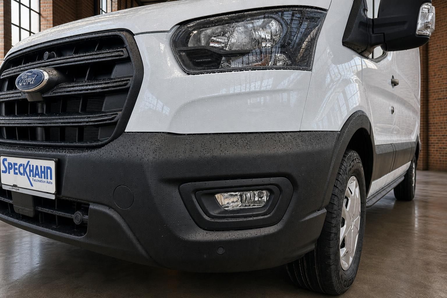 Ford Transit Frontstoßstange mit Scheinwerfer und Nebelscheinwerfer