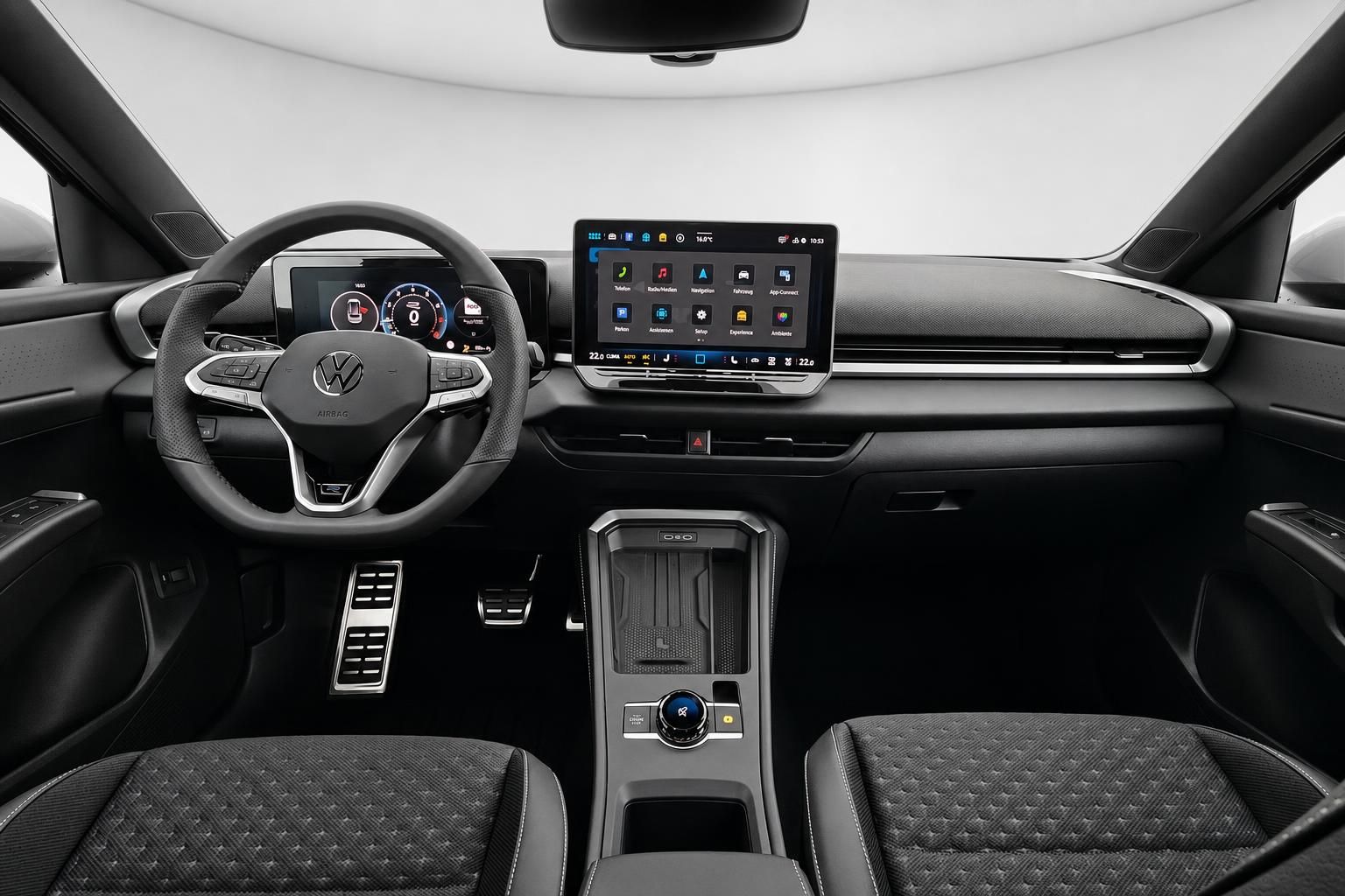 VW Cockpit mit Lenkrad, Digitaldisplay und Infotainment-System