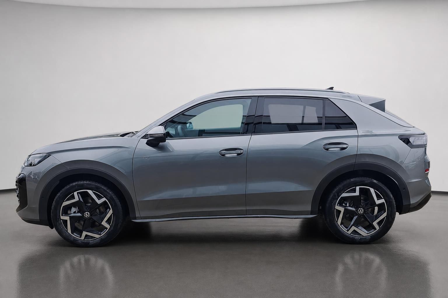 VW T-Roc R grau, Seitenansicht im Fotostudio