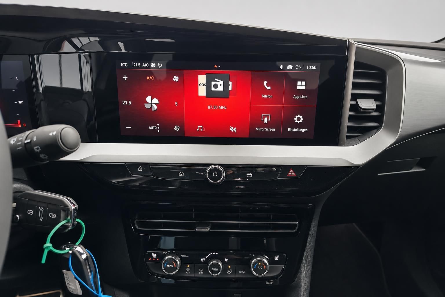 Opel Mokka Infotainment-Display und Mittelkonsole