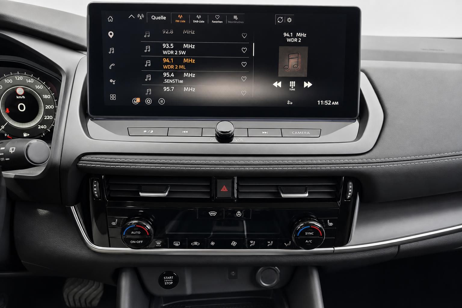 Nissan Infotainment-System und Klimabedienung im Detail