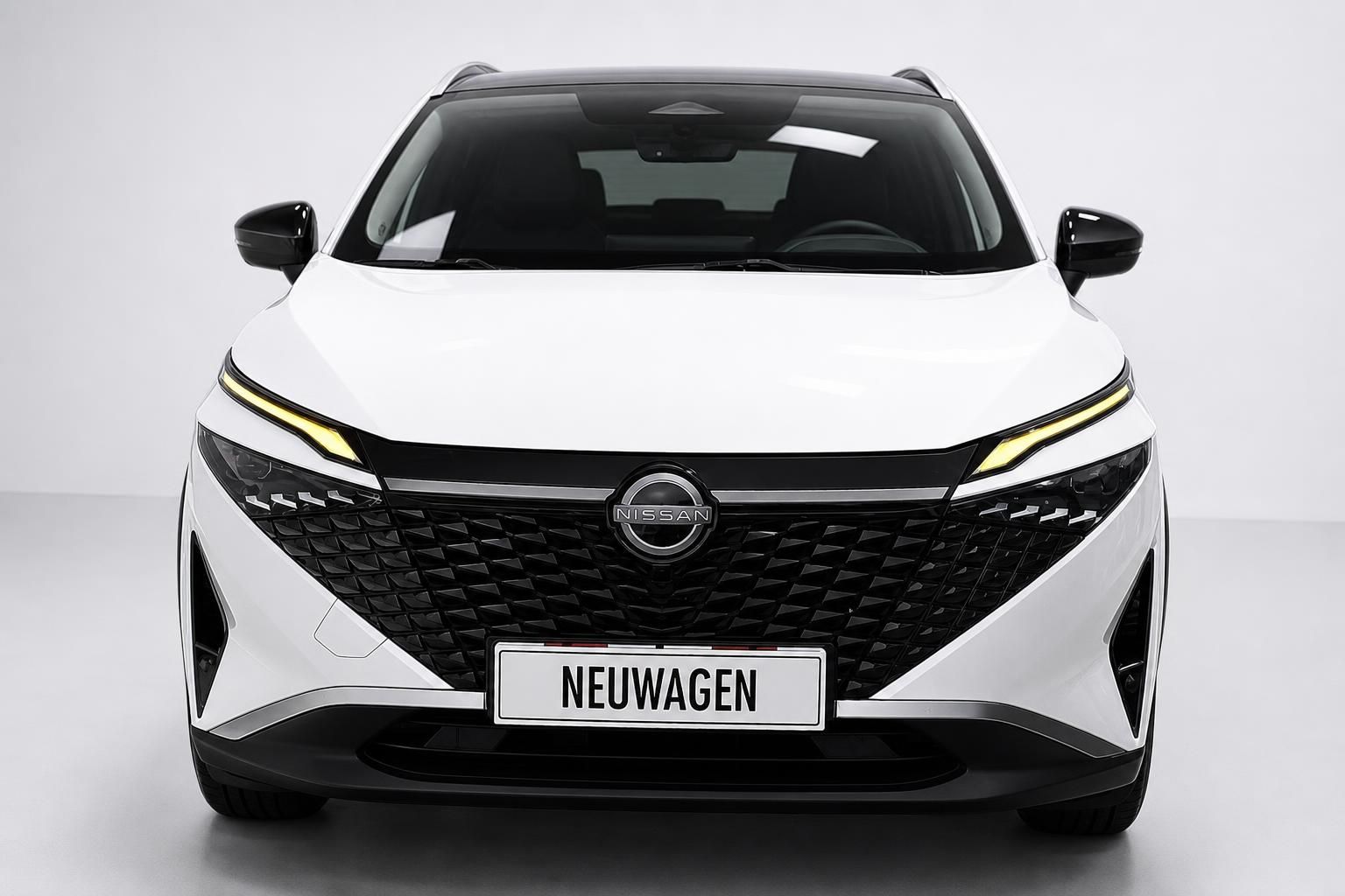 Nissan Qashqai weiß Frontansicht Neuwagen SUV Studio