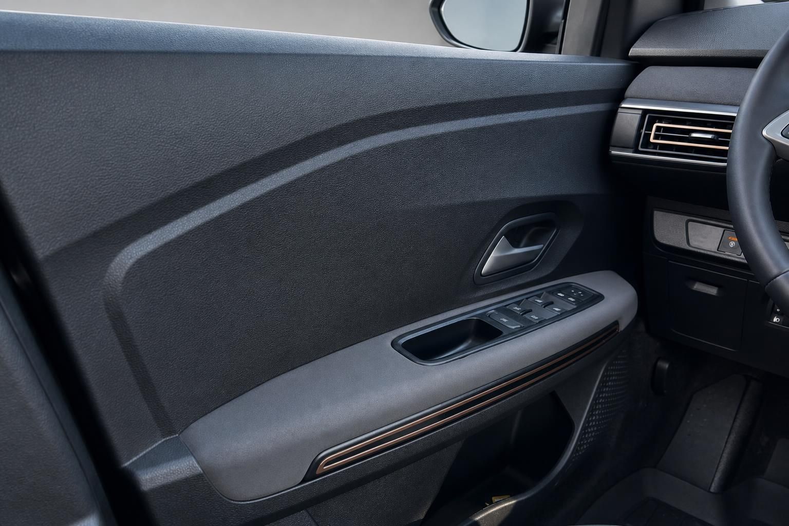 Fahrzeug Innenraum Türverkleidung mit Fensterheberschaltern und Türgriff in dunklem Design