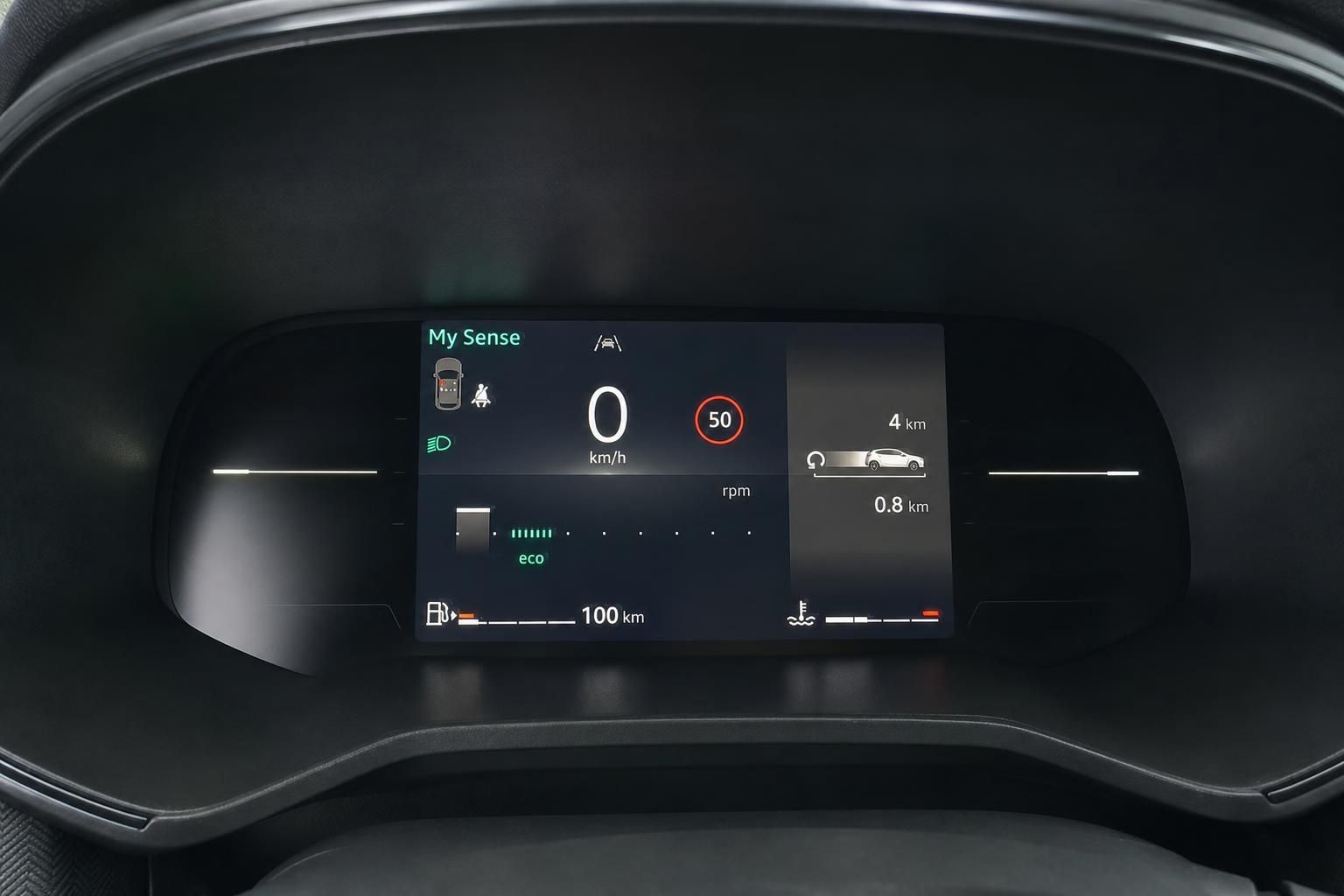 Digitales Kombiinstrument mit My Sense Display und Fahrerassistenzsystemen - modernes Cockpit