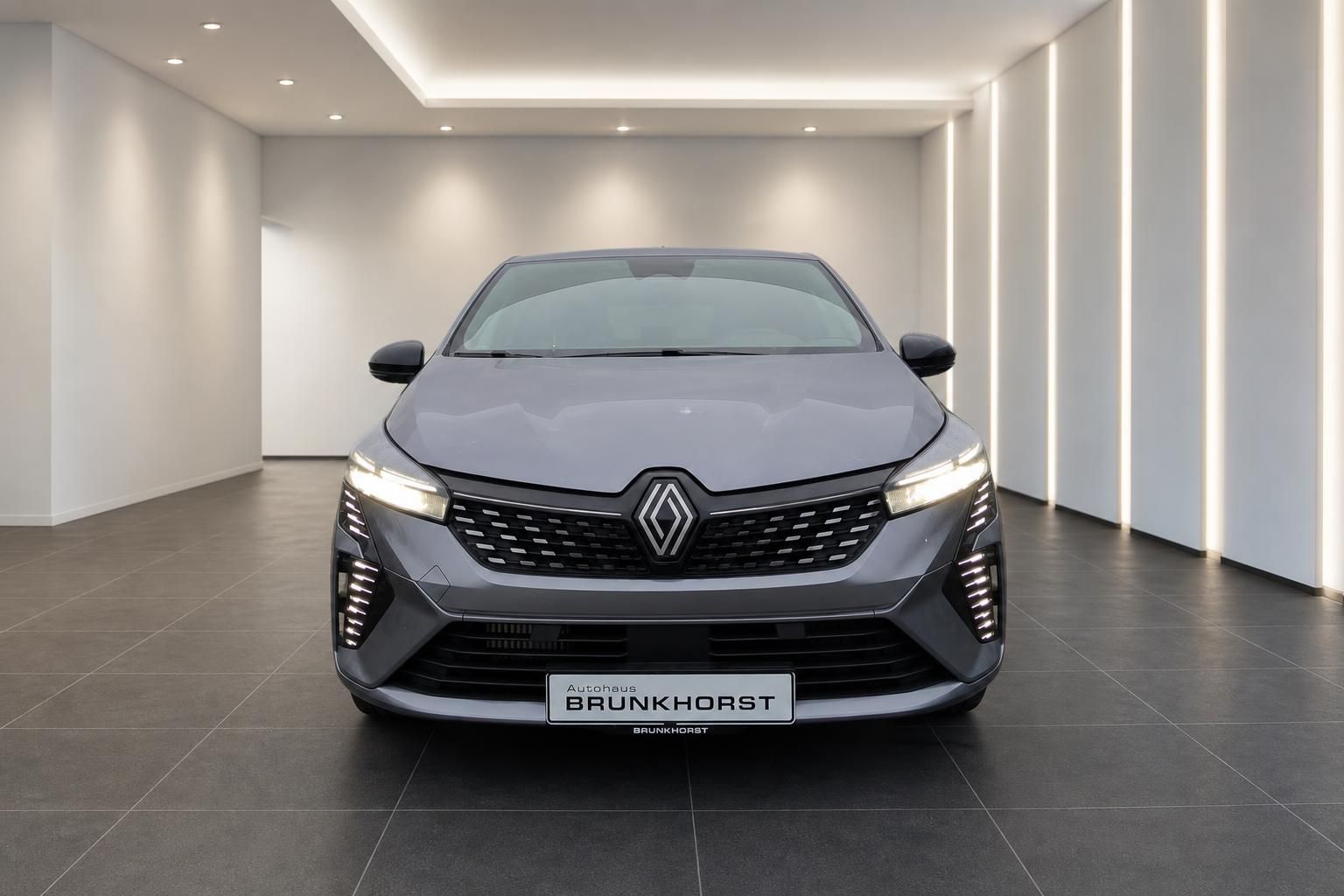 Renault Clio in grau - elegante Frontansicht mit modernem Design und Renault Logo