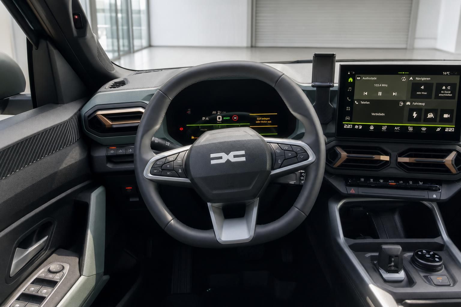 Fahrzeug Cockpit mit Lenkrad, Digitalinstrumente und Touchscreen-Infotainmentsystem