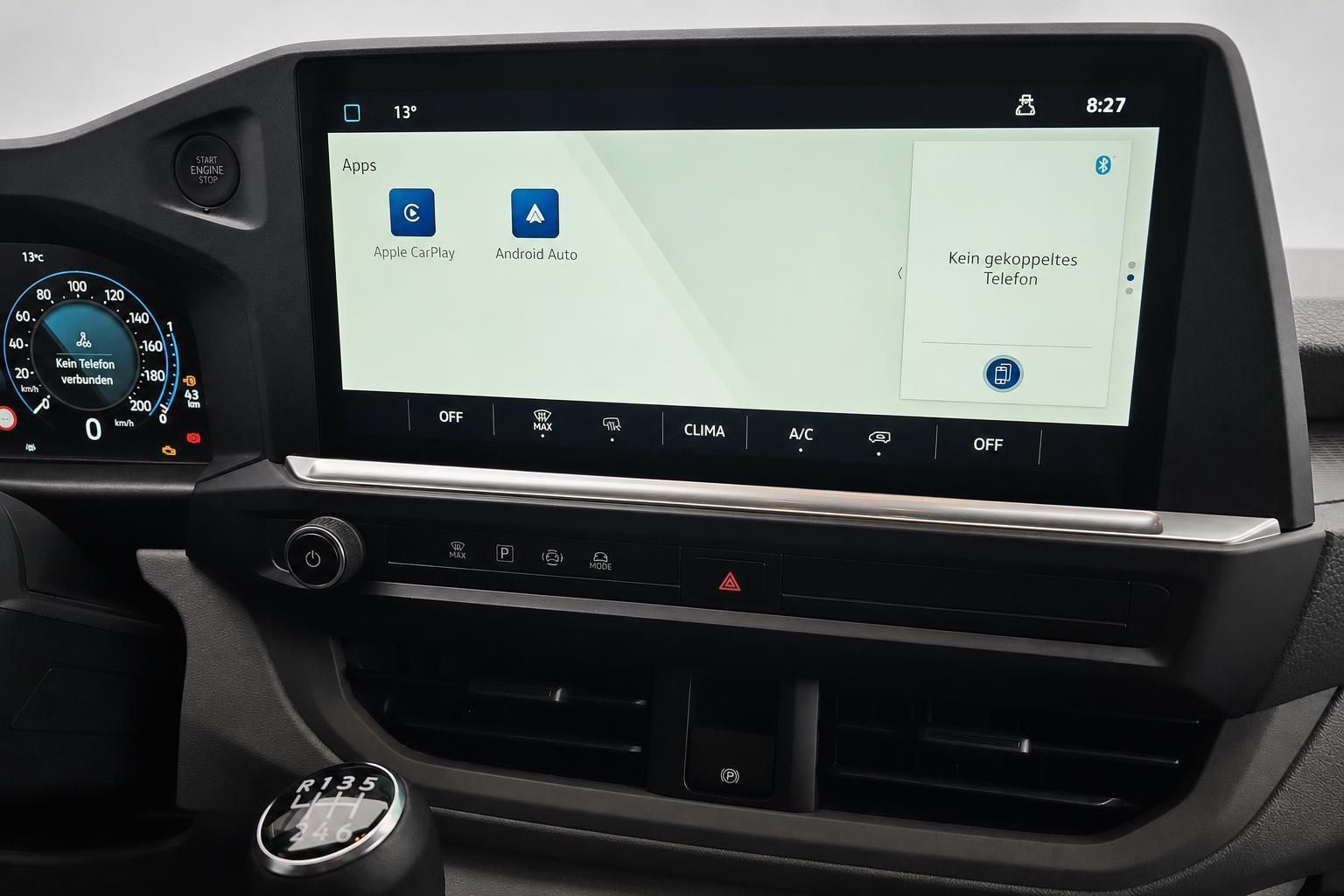 Cockpit mit Infotainment-Display, Apple CarPlay und Android Auto im Transporter