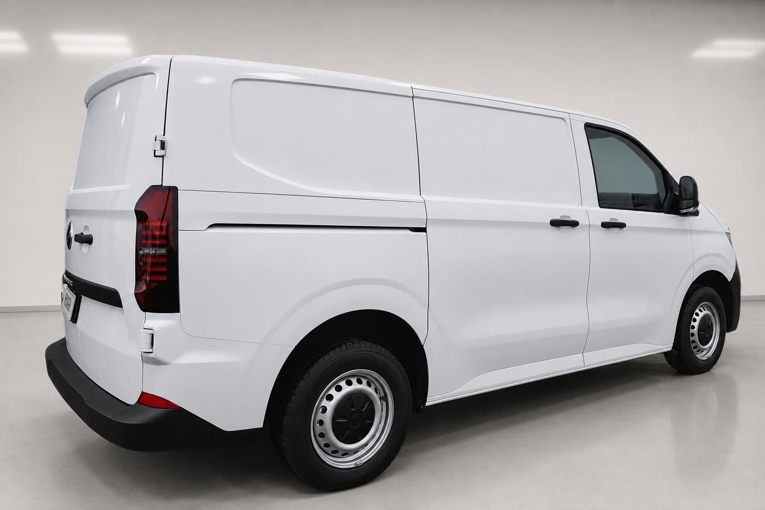 VW Transporter Kastenwagen weiß, Seitenansicht schräg von hinten