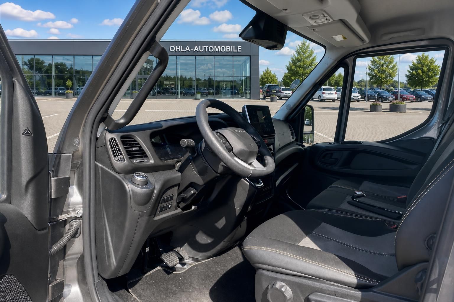 Iveco Daily Innenraum, Cockpit und Fahrersitz im Detail