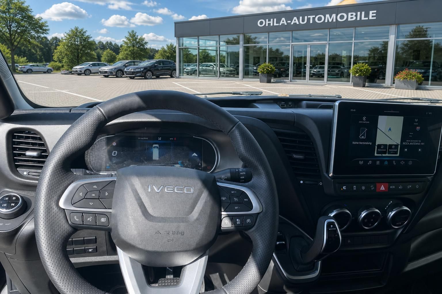 IVECO Daily Cockpit mit Lenkrad und Multifunktionsdisplay beim Haendler
