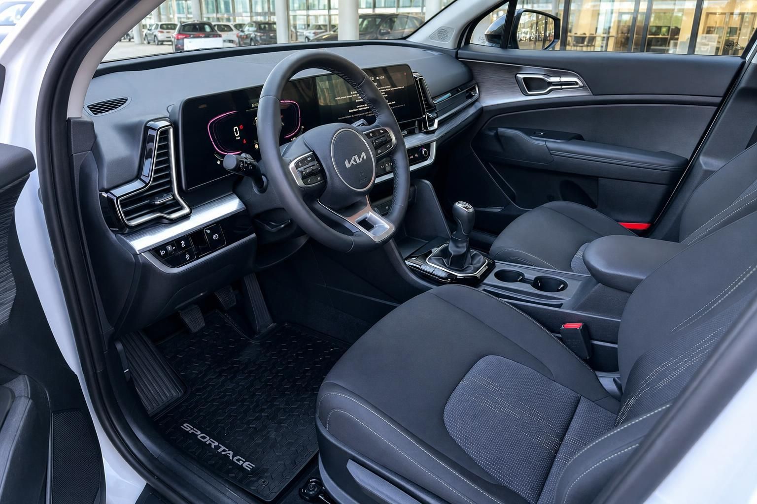 Kia Sportage Innenraum: Cockpit, Lenkrad und Schaltung im Überblick