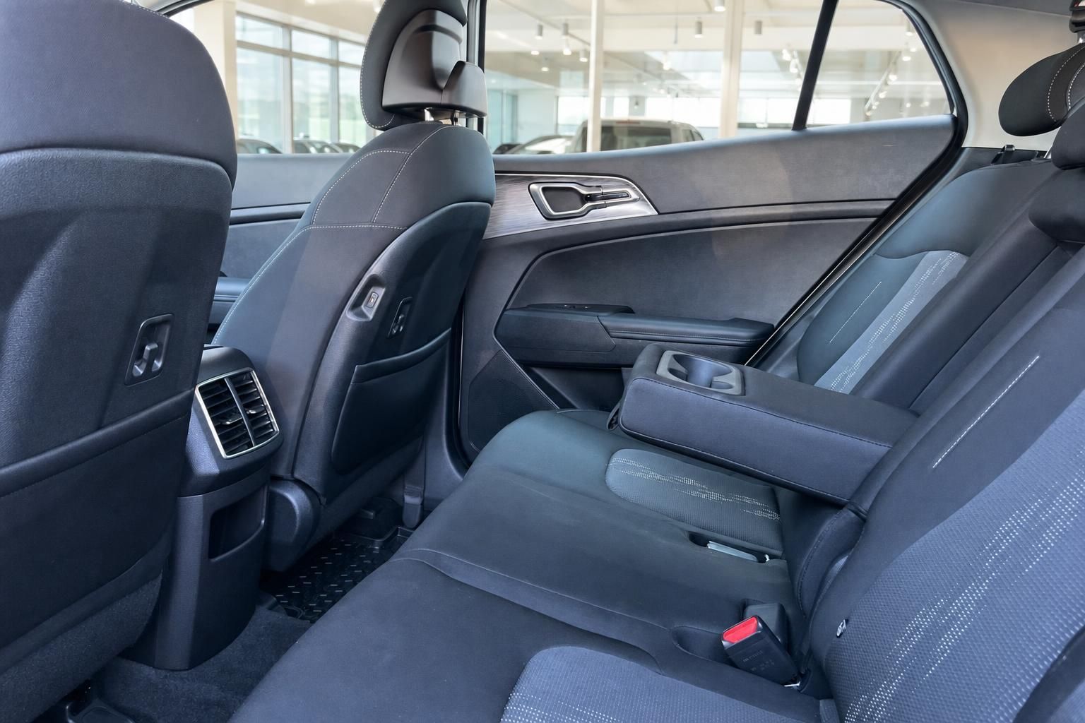 Kia Sportage Innenraum: Rücksitze und Türverkleidung im Detail
