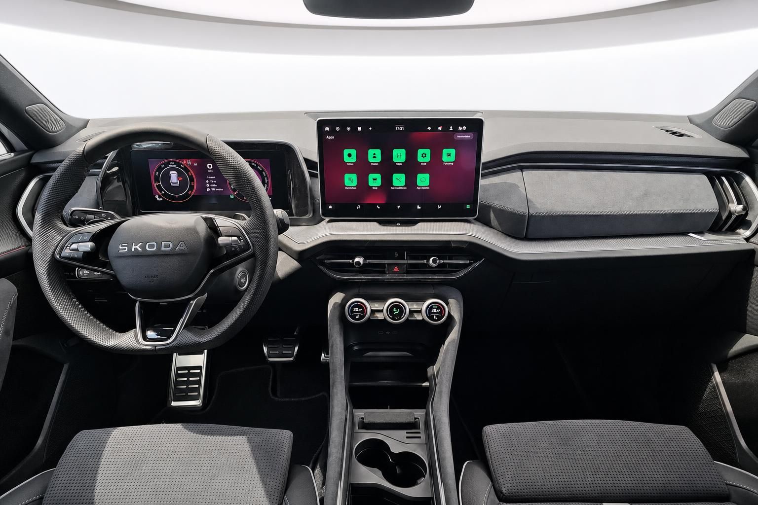 Skoda Cockpit mit Lenkrad, Touchscreen und Mittelkonsole im Überblick
