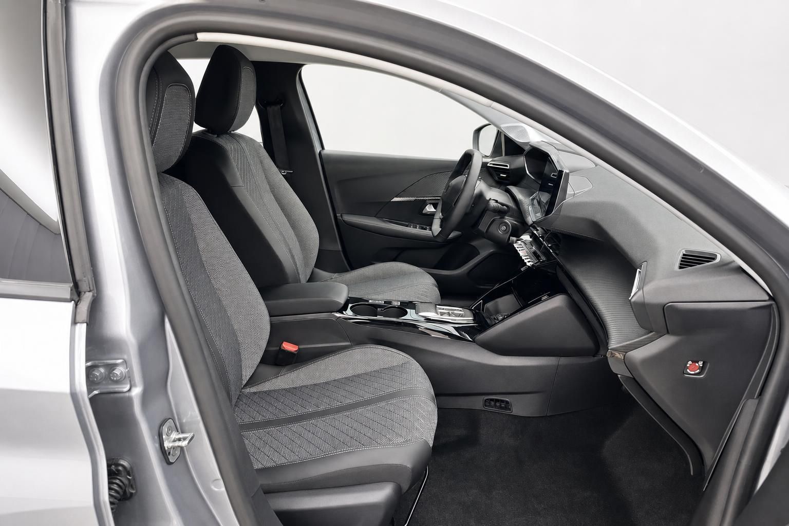 Peugeot 208 Fahrersitz und Mittelkonsole Innenraumansicht