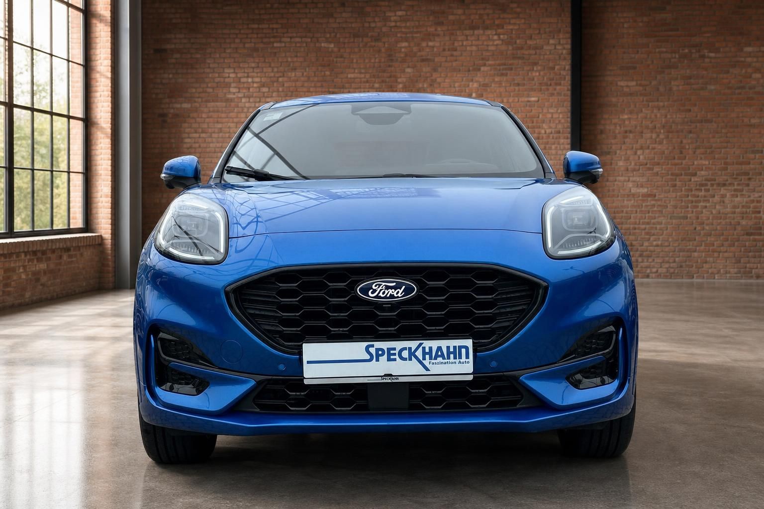 Ford Puma ST in Blau, Frontansicht mit LED-Scheinwerfern und Kühlergrill