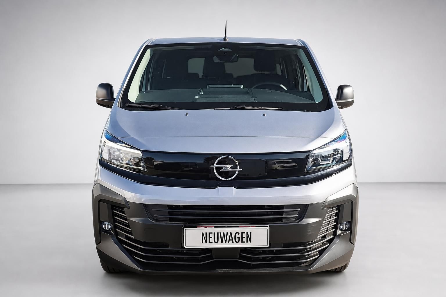 Opel Vivaro Neuwagen Silber, Frontansicht mit Kuehlergrill