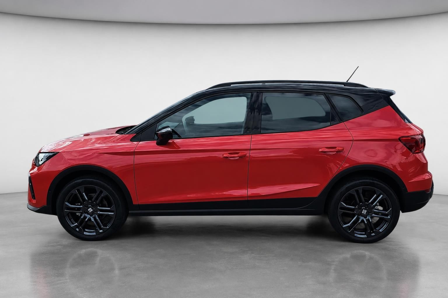 SEAT Arona rot Seitenprofil komplett mit Panoramadach