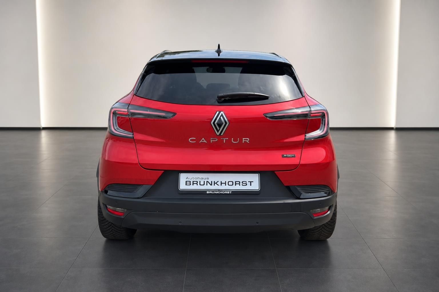 Renault Captur rot Heckansicht mit Rückleuchten und Captur-Schriftzug