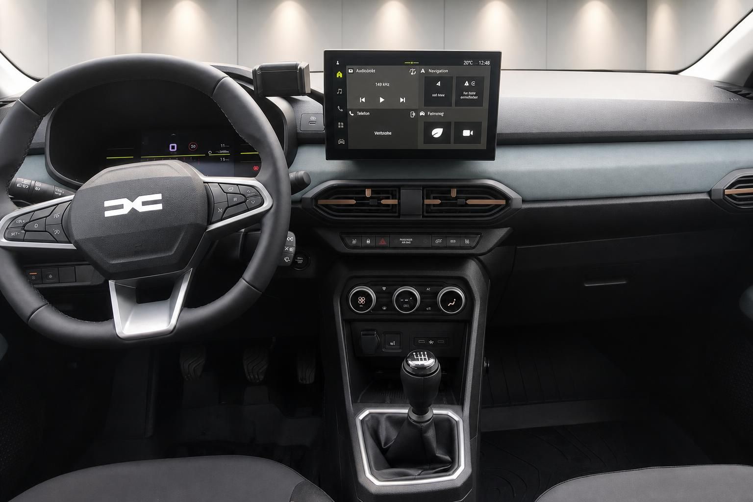 Dacia Cockpit mit Lenkrad, Touchscreen und Mittelkonsole
