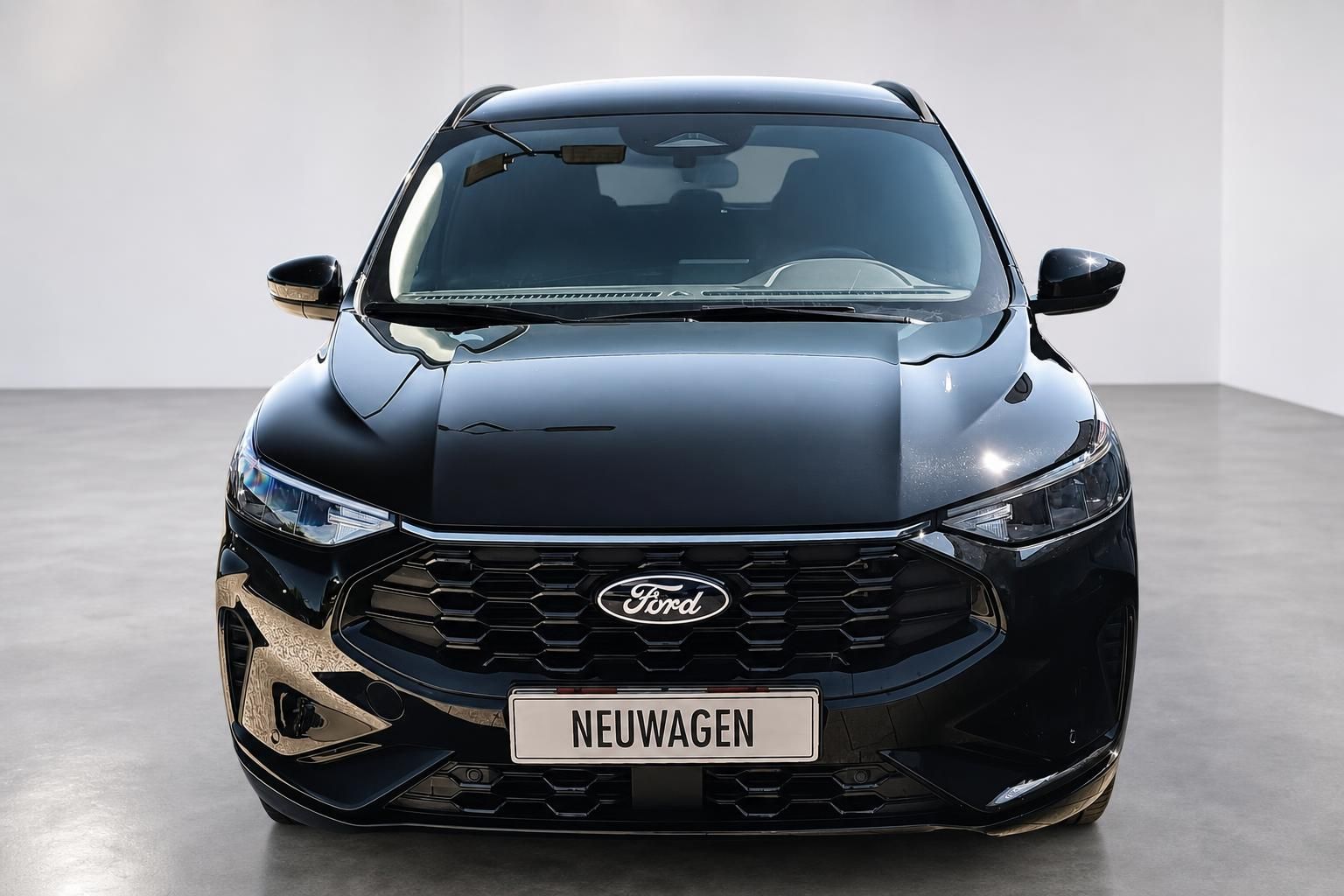 Ford SUV schwarz Frontansicht Studio Neuwagen