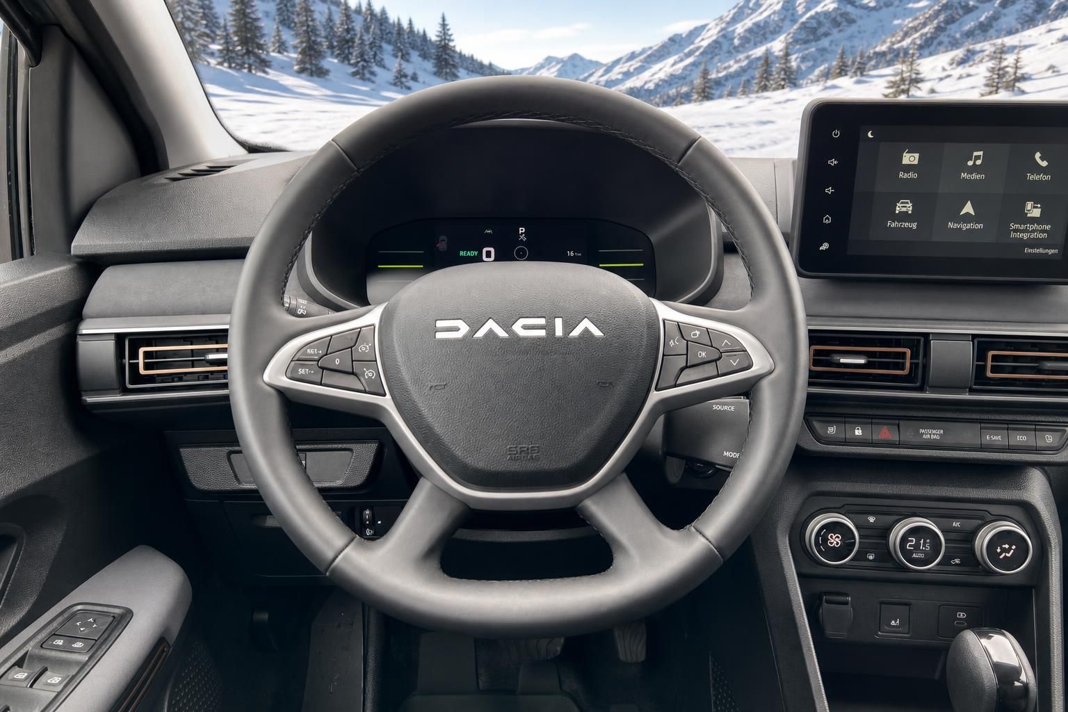 Dacia Innenraum Cockpit mit Lenkrad, Touchscreen-Display und Winterlandschaft im Hintergrund