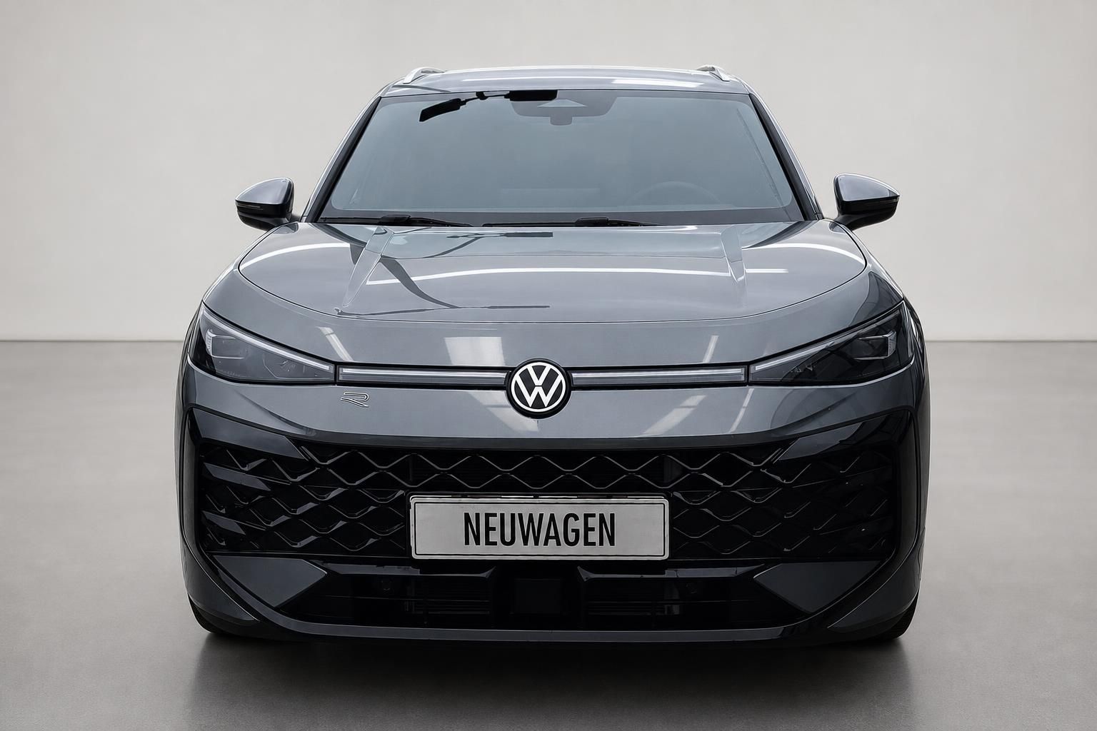 VW T-Roc R grau, Frontansicht im Studio