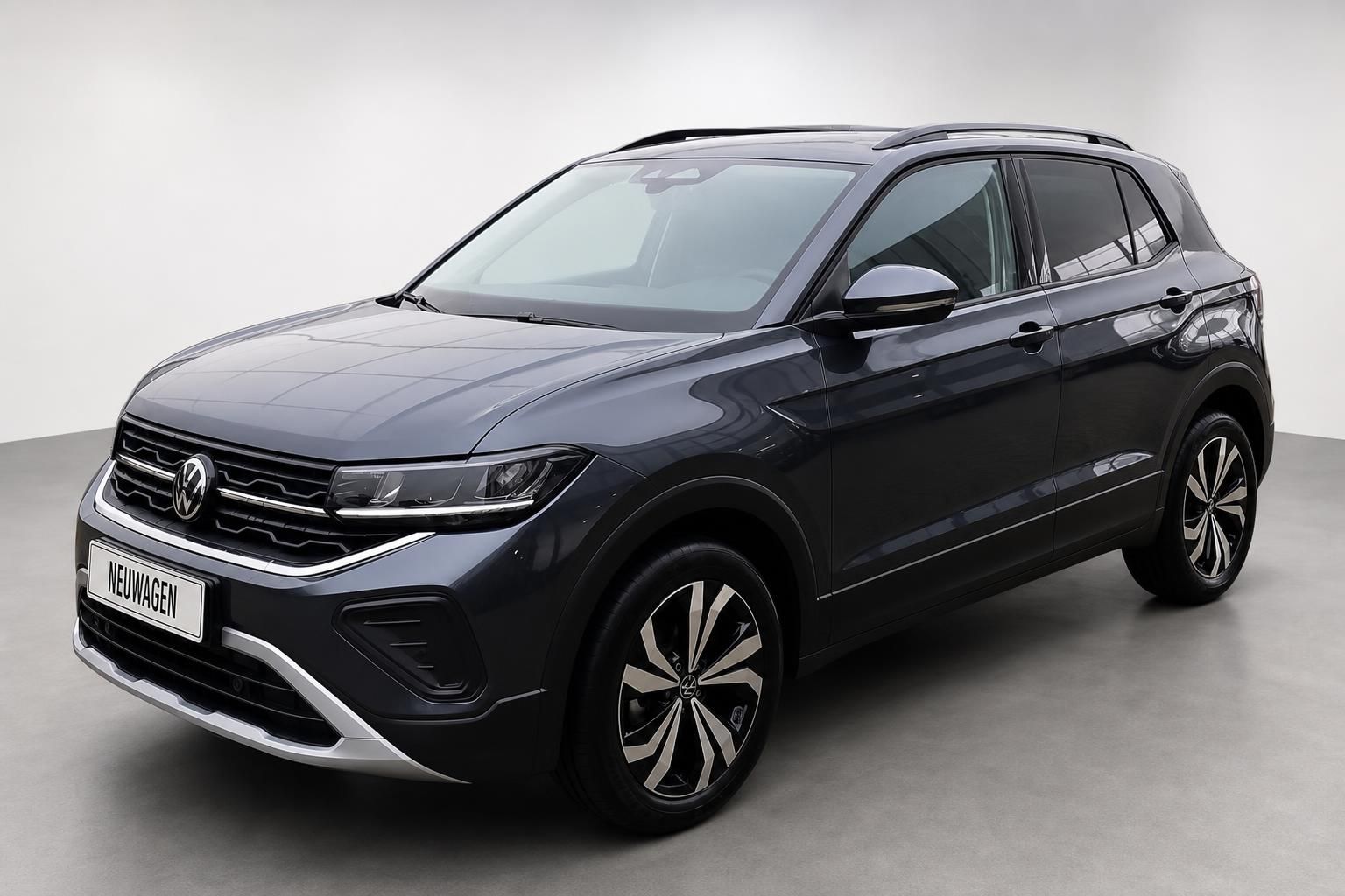 Volkswagen T-Cross in Dunkelgrau, Frontansicht schraeg von vorne