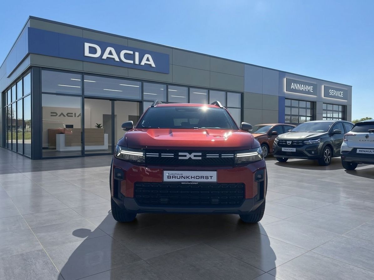 Dacia SUV rot Frontansicht im Autohaus Showroom