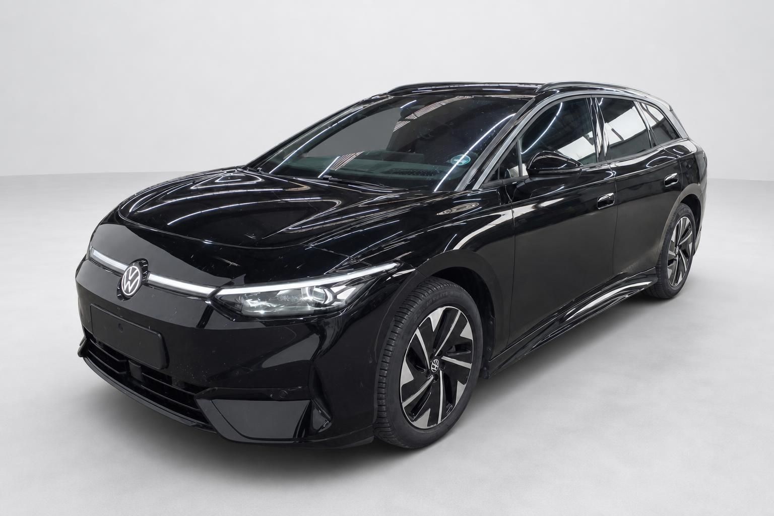 VW ID.7 Tourer schwarz metallic Frontansicht Elektro-Kombi