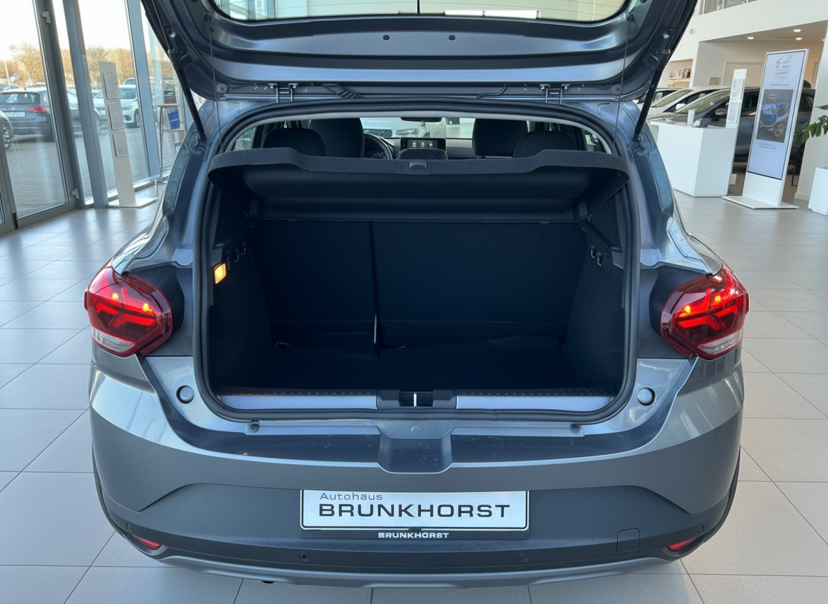 Grauer Opel Corsa Kofferraum offen Autohaus Brunkhorst Heckansicht