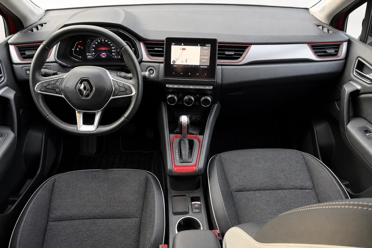 Renault Captur Innenraum mit Cockpit und Lenkrad