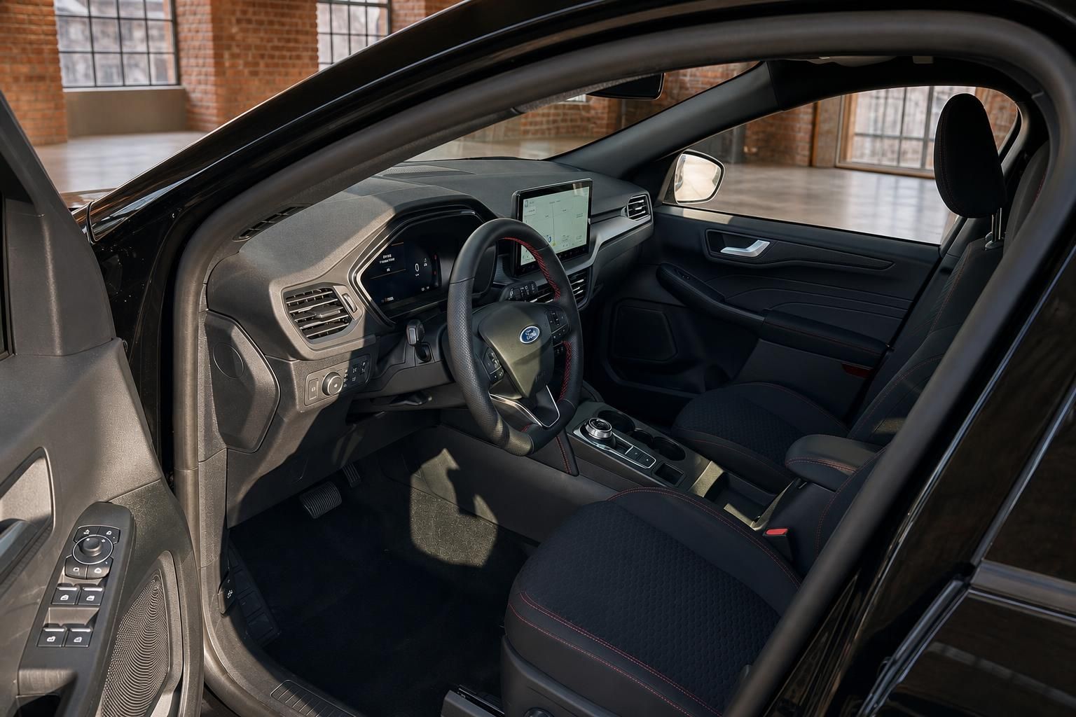 Ford SUV Innenraum mit Cockpit, Lenkrad und Touchscreen
