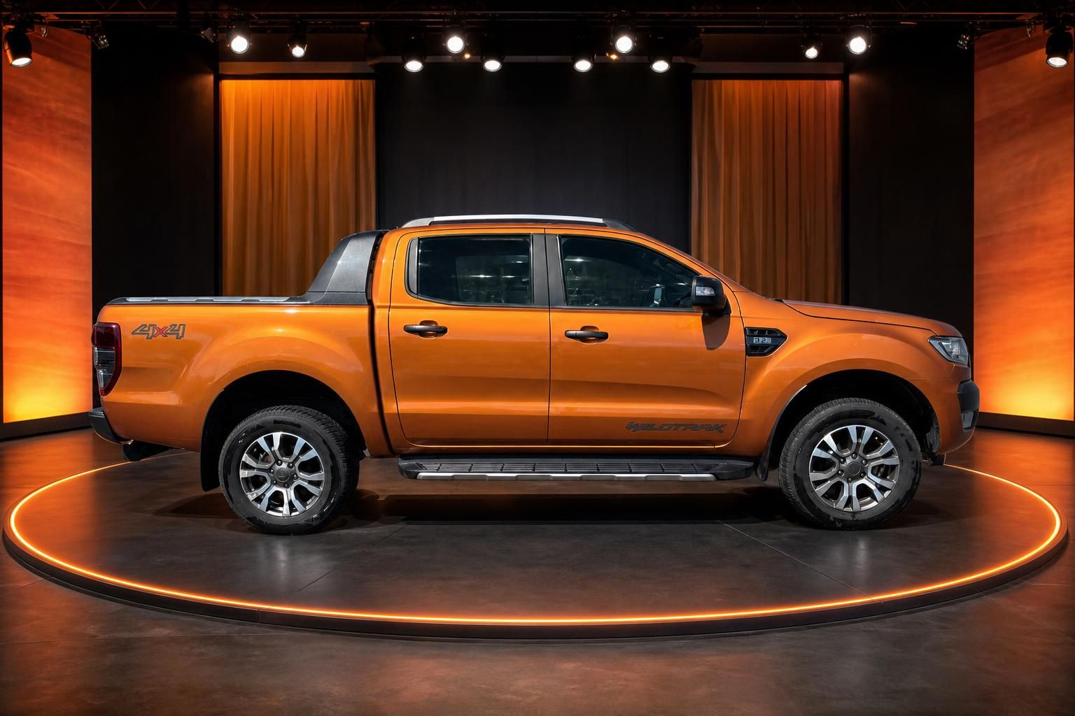 Ford Ranger Wildtrak 4x4 Pick-up orange Seitenansicht Profilaufnahme Showroom