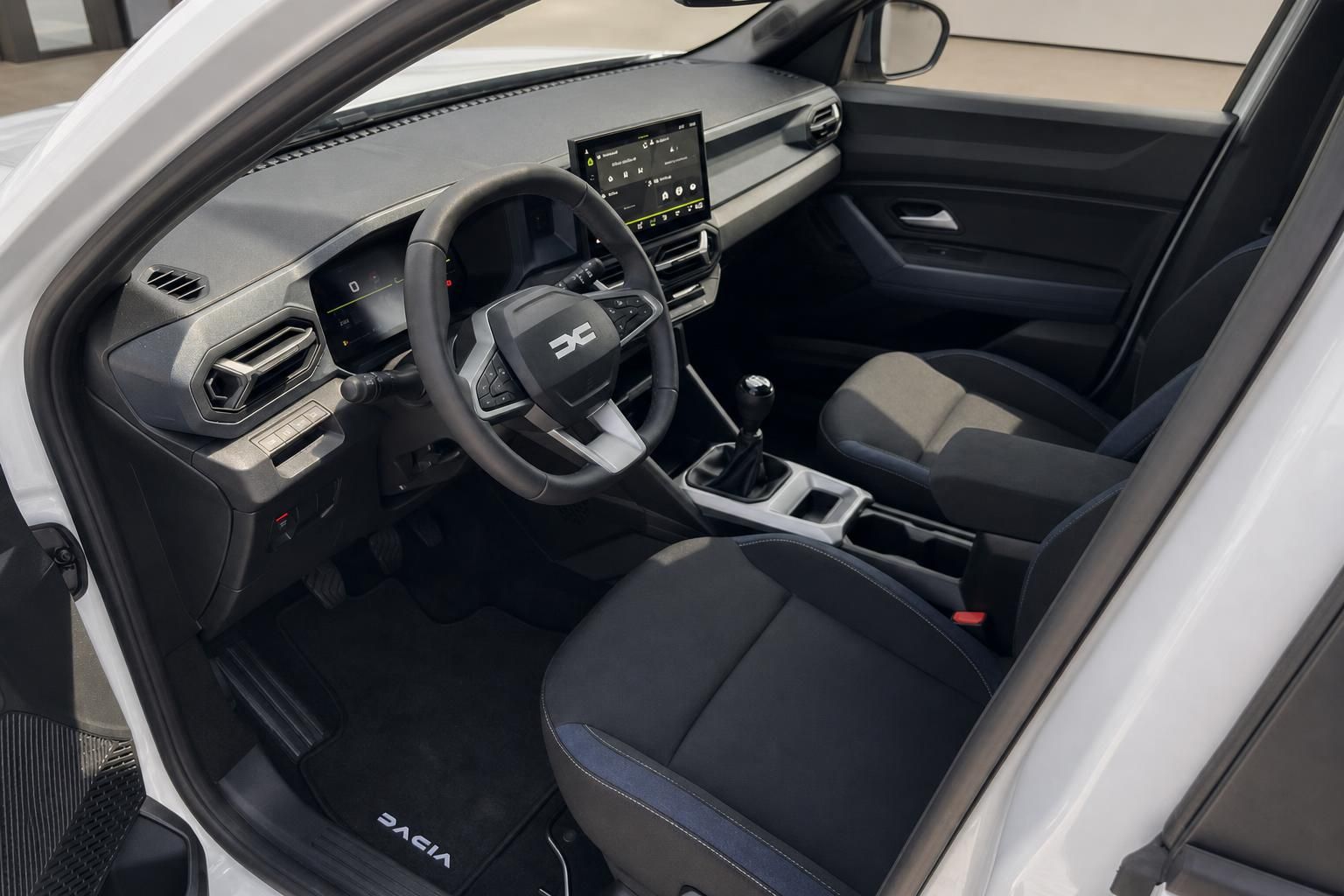 Dacia Bigster Innenraum Cockpit mit Lenkrad und Schaltung