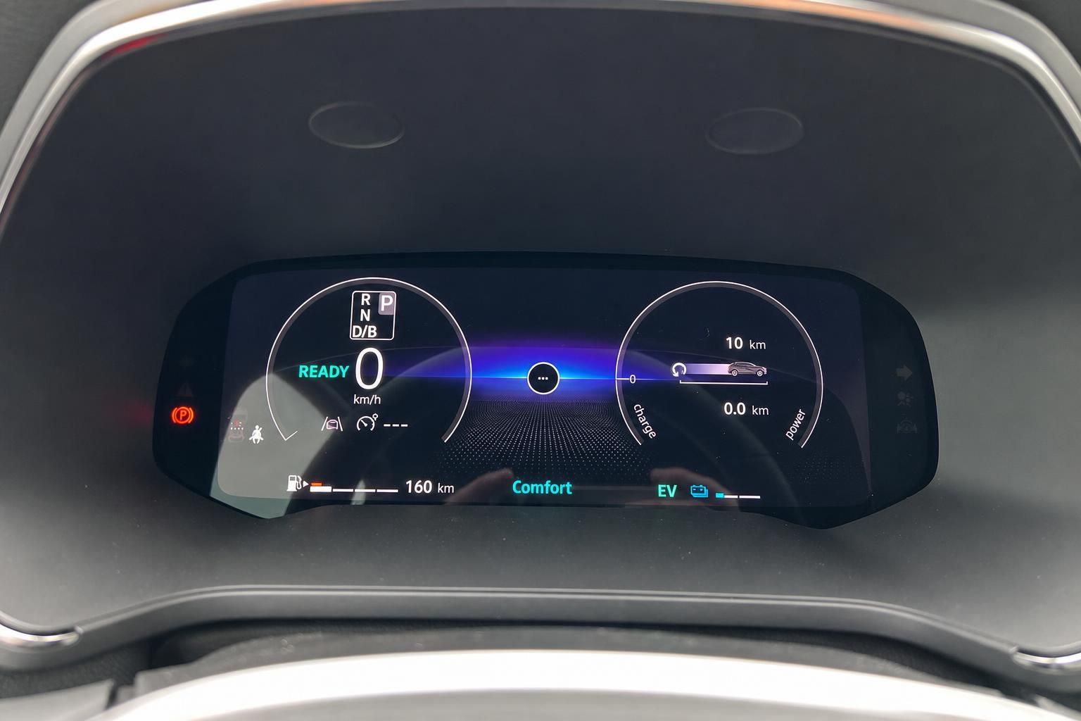 Digitales Kombiinstrument mit Tacho und Elektrofahrzeug-Anzeigen
