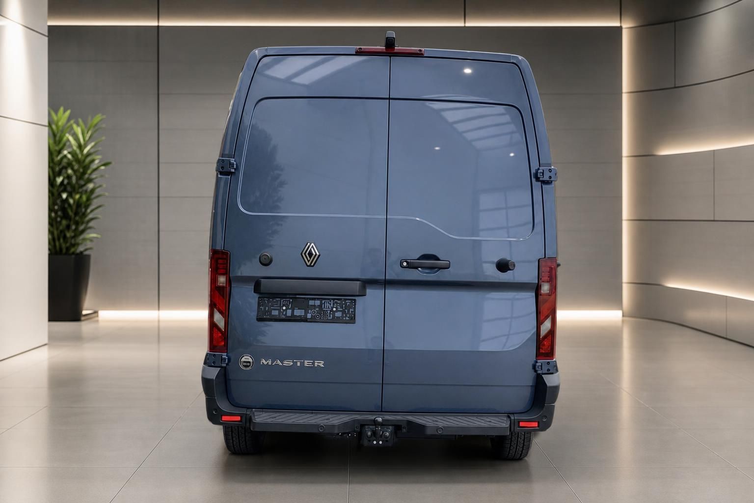 Renault Master Nutzfahrzeug Heckansicht mit Hecktüren und Kennzeichen