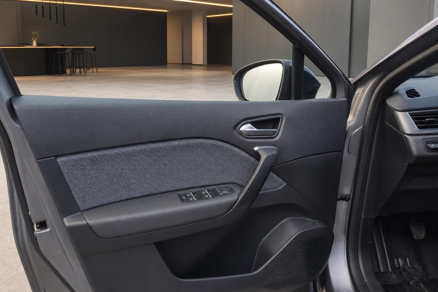 Fahrzeug Türverkleidung innen mit Fensterheberschaltern und Türgriff in grauem Design
