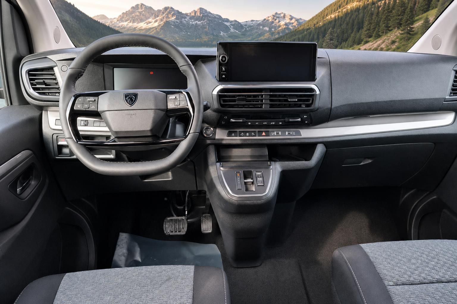 Fahrzeug Innenraum Cockpit mit Lenkrad, Display und Armaturenbrett in grauer Ausstattung