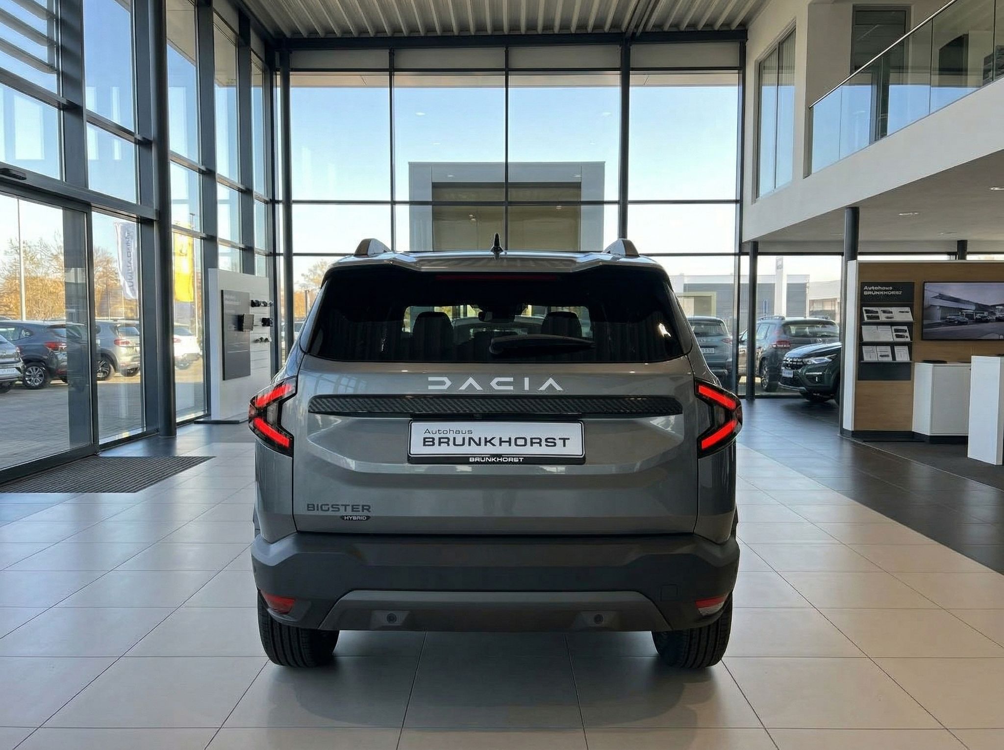 Dacia Bigster Hybrid SUV Heckansicht grau im Autohaus Brunkhorst