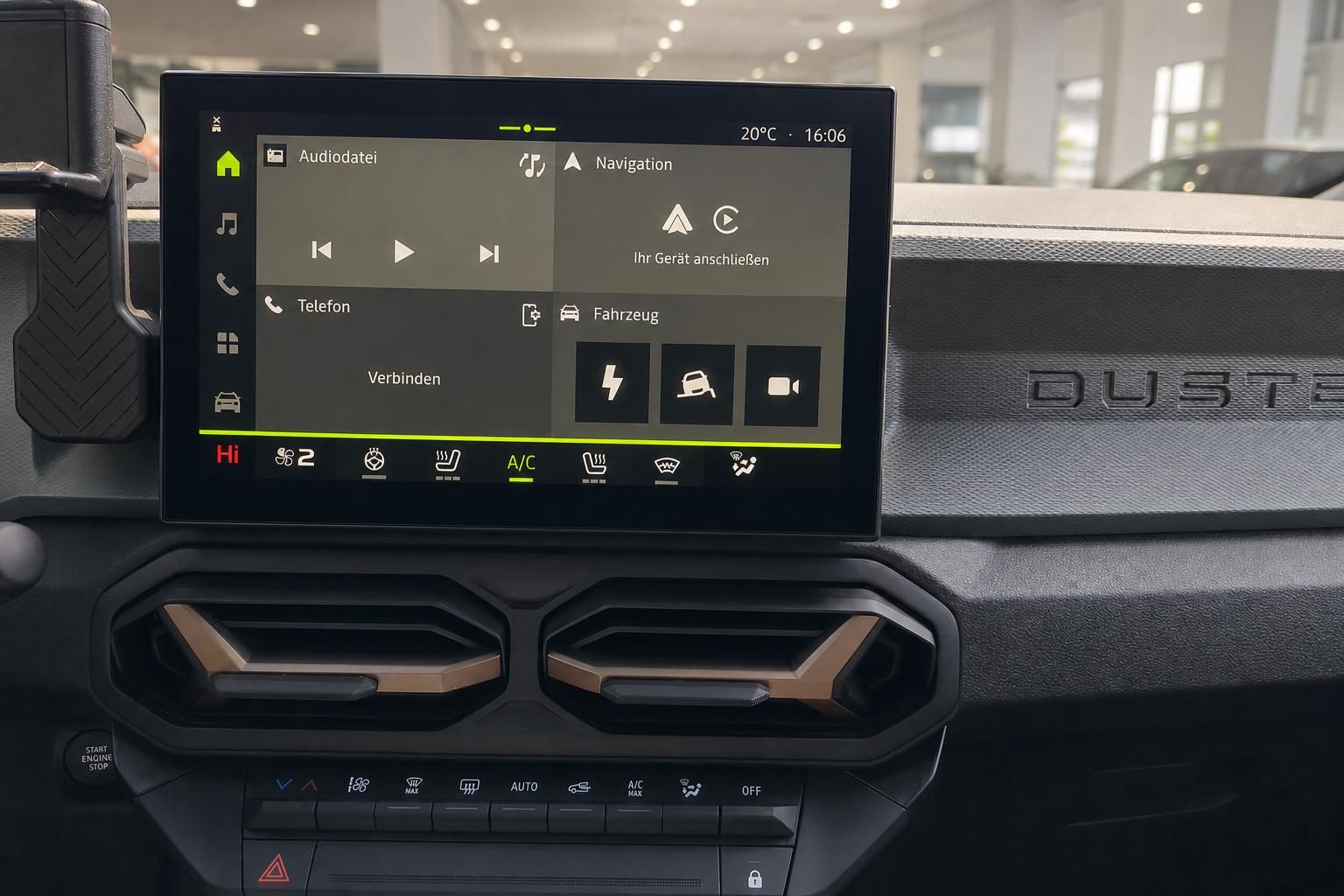 Dacia Duster Touchscreen Infotainment mit Klimabedienung im Detail